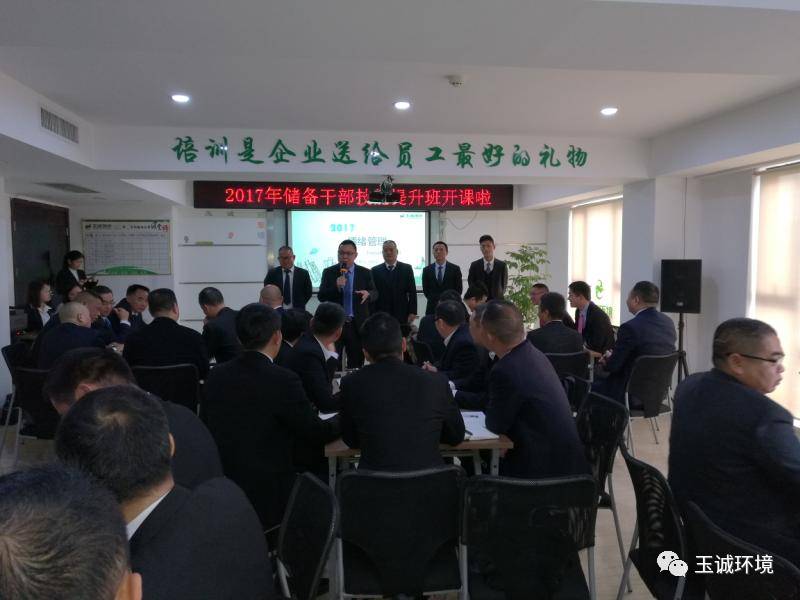 長(cháng)沙清潔,長(cháng)沙清潔服務(wù),長(cháng)沙專(zhuān)業(yè)清潔,長(cháng)沙清潔公司,湖南專(zhuān)業(yè)清潔,長(cháng)沙保潔公司,長(cháng)沙專(zhuān)業(yè)保潔,長(cháng)沙物業(yè)保潔