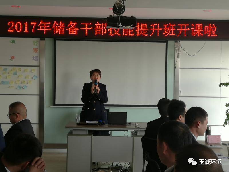 長(cháng)沙清潔,長(cháng)沙清潔服務(wù),長(cháng)沙專(zhuān)業(yè)清潔,長(cháng)沙清潔公司,湖南專(zhuān)業(yè)清潔,長(cháng)沙保潔公司,長(cháng)沙專(zhuān)業(yè)保潔,長(cháng)沙物業(yè)保潔