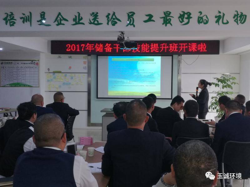 長(cháng)沙清潔,長(cháng)沙清潔服務(wù),長(cháng)沙專(zhuān)業(yè)清潔,長(cháng)沙清潔公司,湖南專(zhuān)業(yè)清潔,長(cháng)沙保潔公司,長(cháng)沙專(zhuān)業(yè)保潔,長(cháng)沙物業(yè)保潔