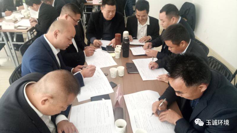 長(cháng)沙清潔,長(cháng)沙清潔服務(wù),長(cháng)沙專(zhuān)業(yè)清潔,長(cháng)沙清潔公司,湖南專(zhuān)業(yè)清潔,長(cháng)沙保潔公司,長(cháng)沙專(zhuān)業(yè)保潔,長(cháng)沙物業(yè)保潔