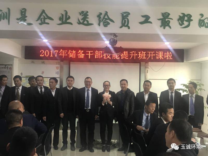長(cháng)沙清潔,長(cháng)沙清潔服務(wù),長(cháng)沙專(zhuān)業(yè)清潔,長(cháng)沙清潔公司,湖南專(zhuān)業(yè)清潔,長(cháng)沙保潔公司,長(cháng)沙專(zhuān)業(yè)保潔,長(cháng)沙物業(yè)保潔